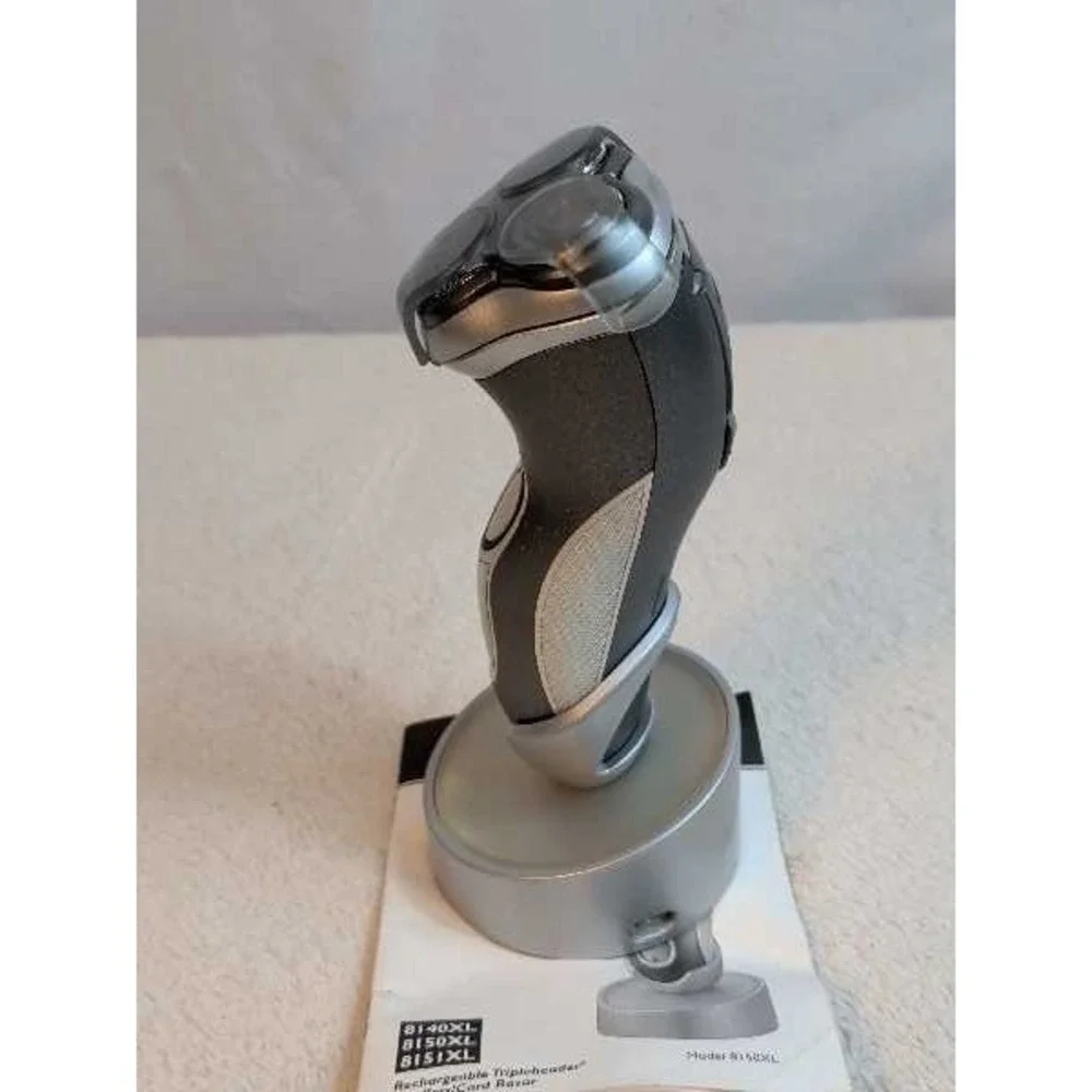 Philips Norelco 8140XL Speed-XL Rechargeable Tripleheader Razor
